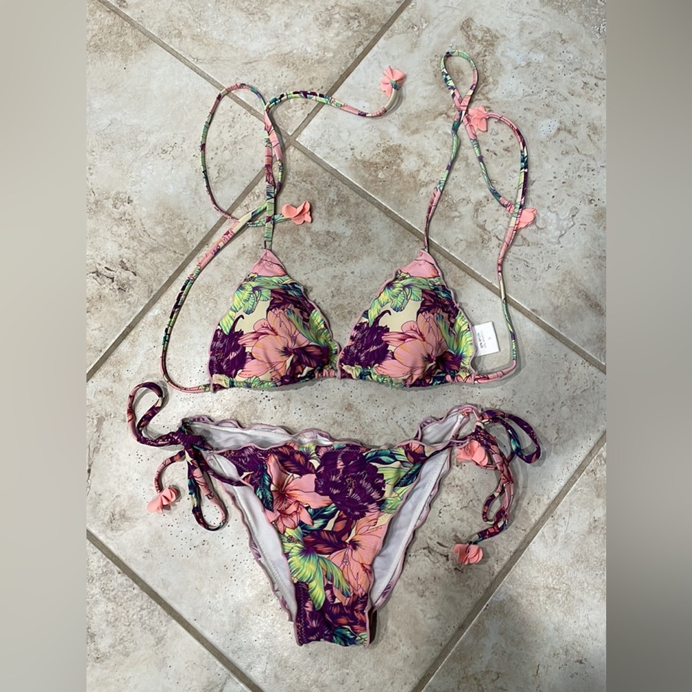 Flower bikini